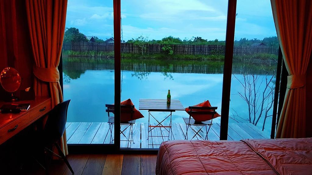 Calm At Bangphat Bor Saen Ngoại thất bức ảnh
